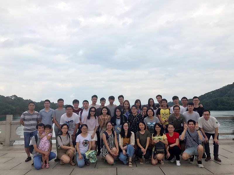 万绿湖集体照.jpg